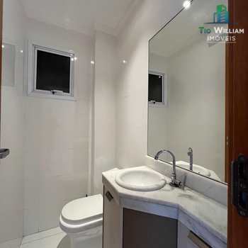 Apartamento em Praia Grande, bairro Boqueirão