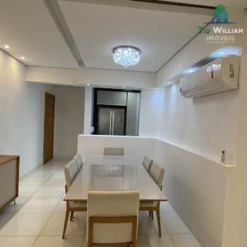 Apartamento em Praia Grande, bairro Boqueirão