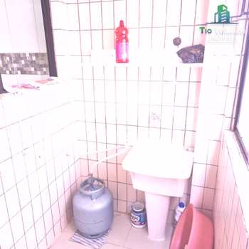 Apartamento em Praia Grande, bairro Tupi
