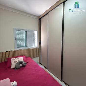 Apartamento em Praia Grande, bairro Tupi