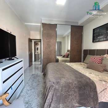 Apartamento em Praia Grande, bairro Tupi