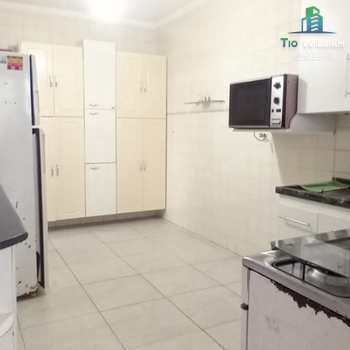 Apartamento em Praia Grande, bairro Guilhermina