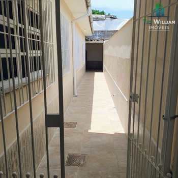 Casa em Praia Grande, bairro Caiçara
