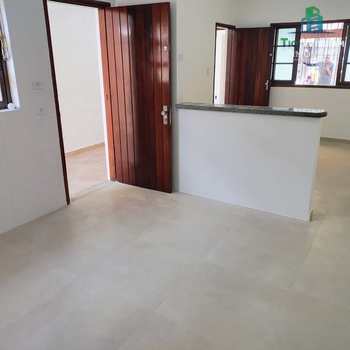 Casa em Praia Grande, bairro Caiçara