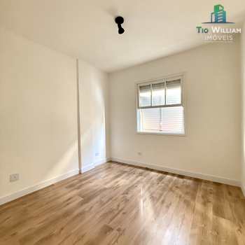 Apartamento em Praia Grande, bairro Canto do Forte
