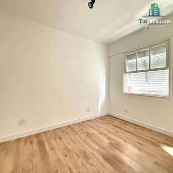 Apartamento em Praia Grande, bairro Canto do Forte
