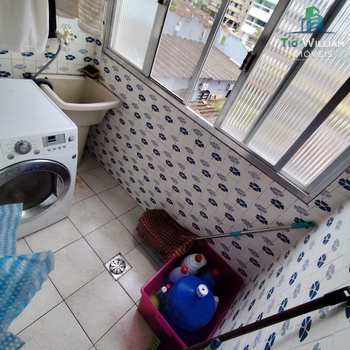 Apartamento em Praia Grande, bairro Guilhermina