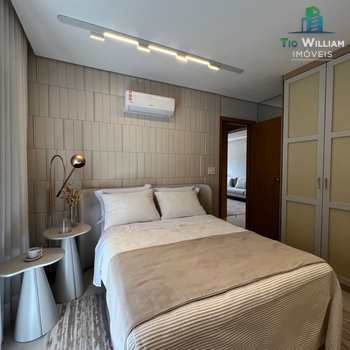 Apartamento em Praia Grande, bairro Canto do Forte