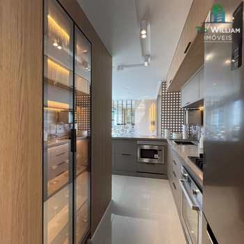 Apartamento em Praia Grande, bairro Canto do Forte