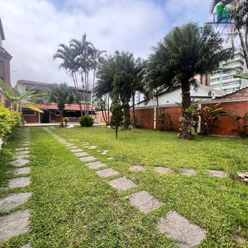 Sobrado em Praia Grande, bairro Flórida