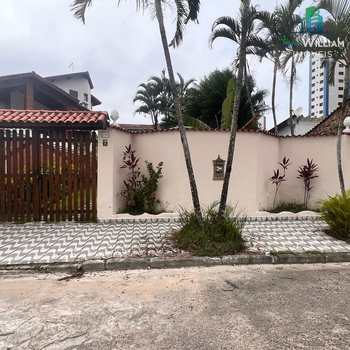 Sobrado em Praia Grande, bairro Flórida