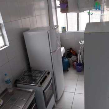 Apartamento em Praia Grande, bairro Boqueirão