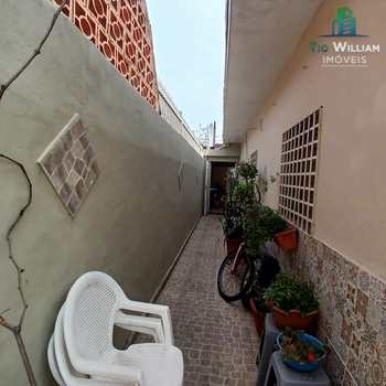 Casa em Praia Grande, bairro Balneário Maracanã