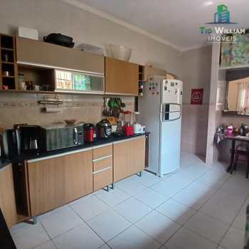 Casa em Praia Grande, bairro Balneário Maracanã
