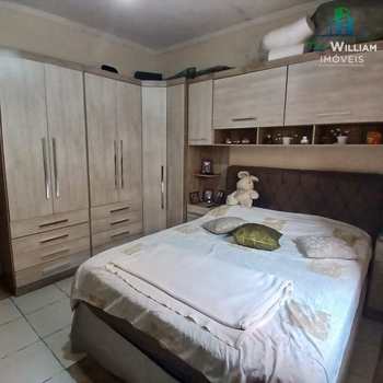 Casa em Praia Grande, bairro Balneário Maracanã