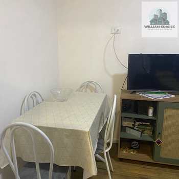 Kitnet em Praia Grande, bairro Ocian