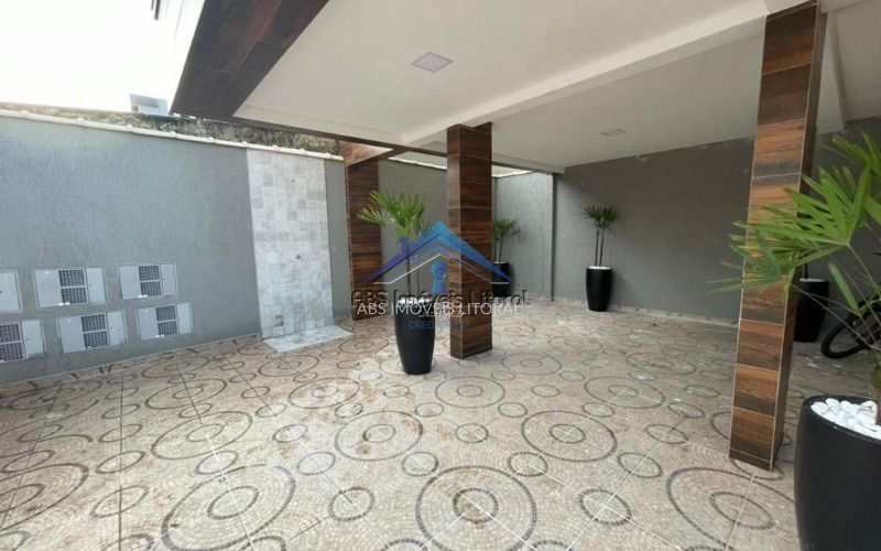 Sobrado em Praia Grande, no bairro Caiçara