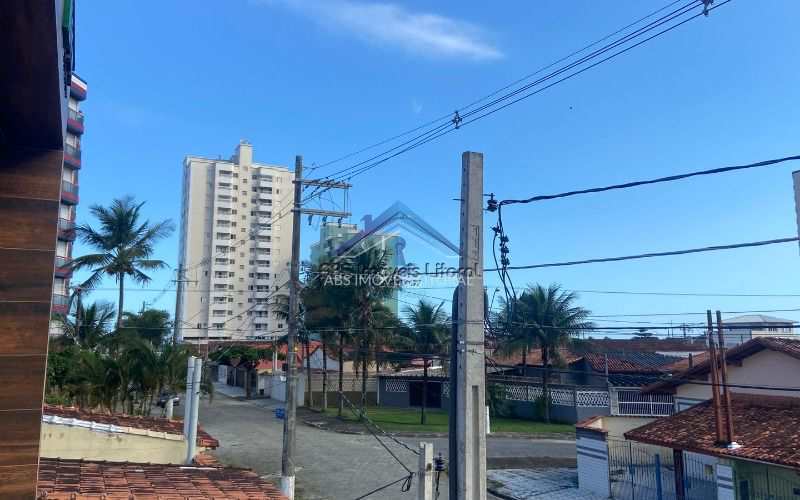 Sobrado em Praia Grande, no bairro Caiçara