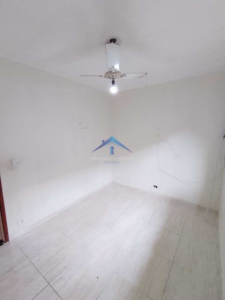 Casa em Praia Grande, no bairro Vila Mirim