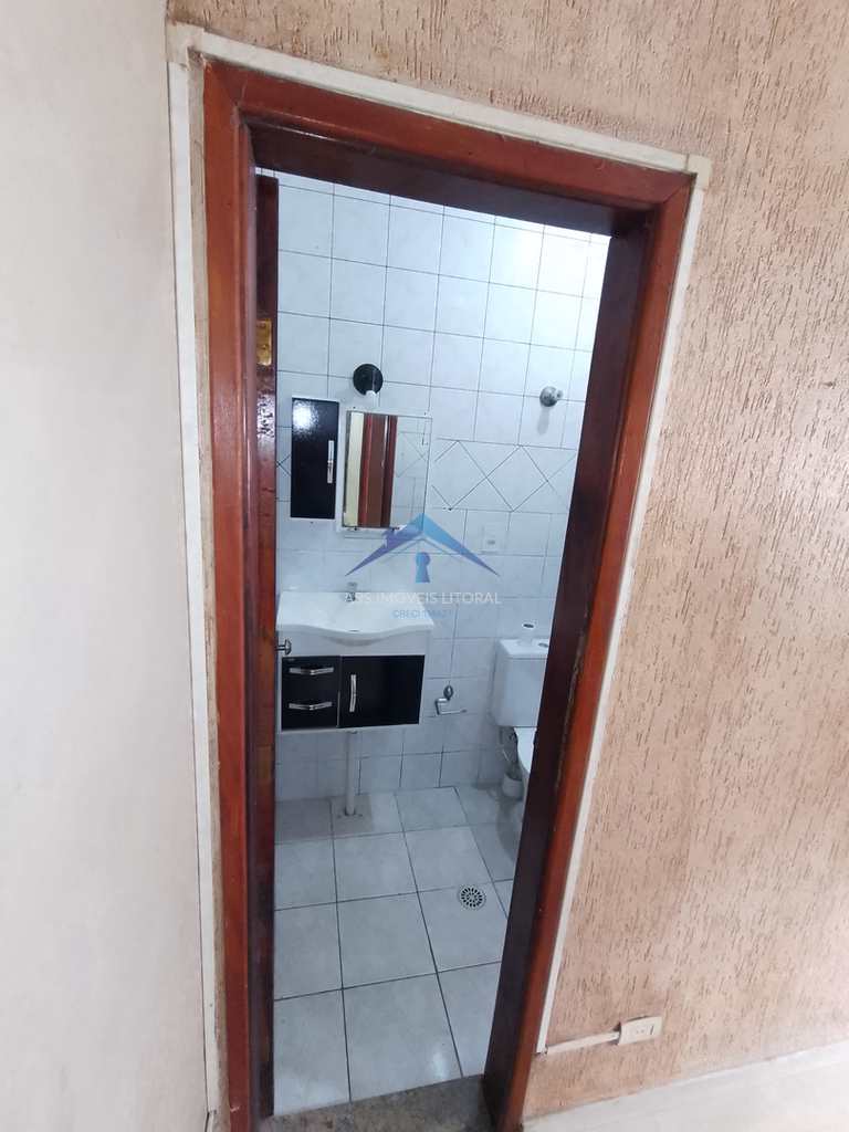 Casa em Praia Grande, no bairro Vila Mirim