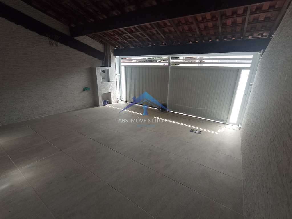 Casa em Praia Grande, no bairro Vila Mirim