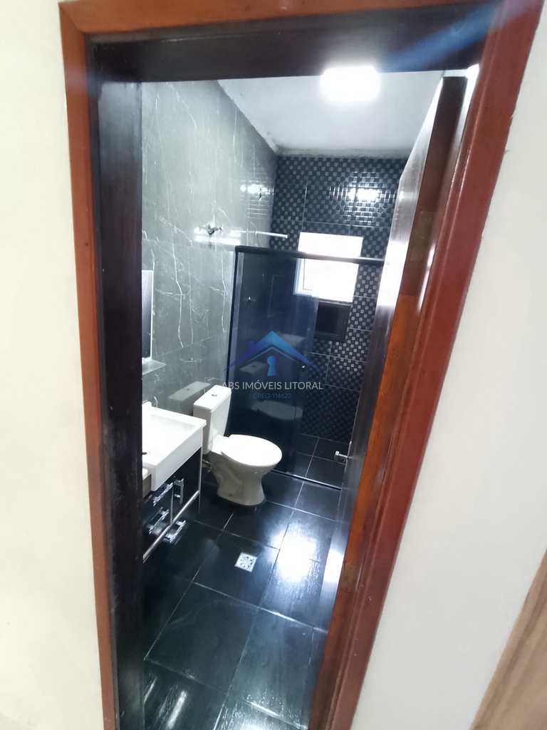 Casa em Praia Grande, no bairro Vila Mirim