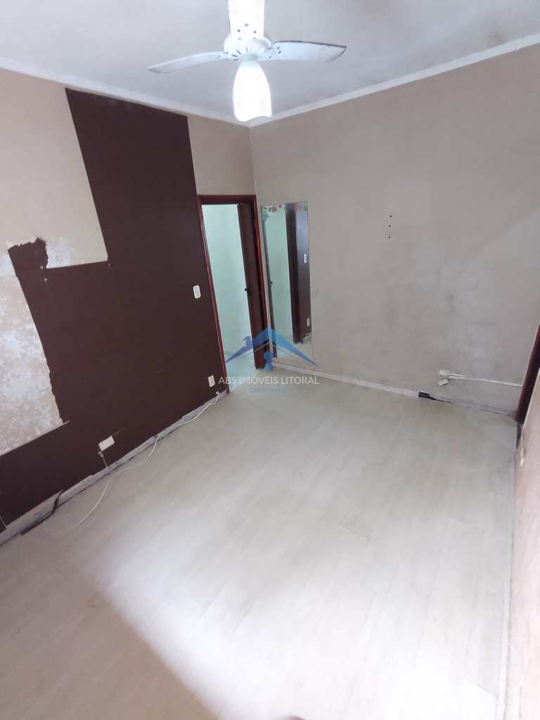 Casa em Praia Grande, no bairro Vila Mirim