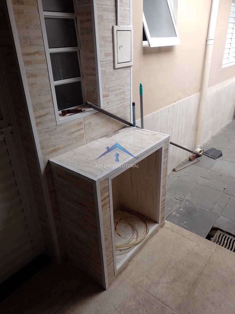 Casa em Praia Grande, no bairro Vila Mirim