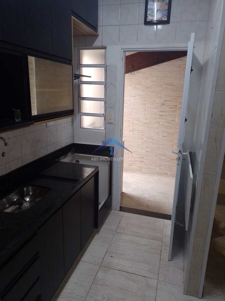 Casa em Praia Grande, no bairro Vila Mirim