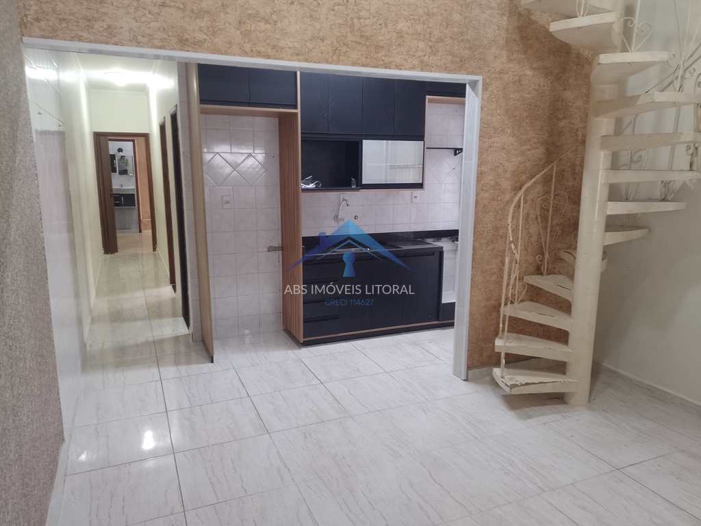 Casa em Praia Grande, no bairro Vila Mirim