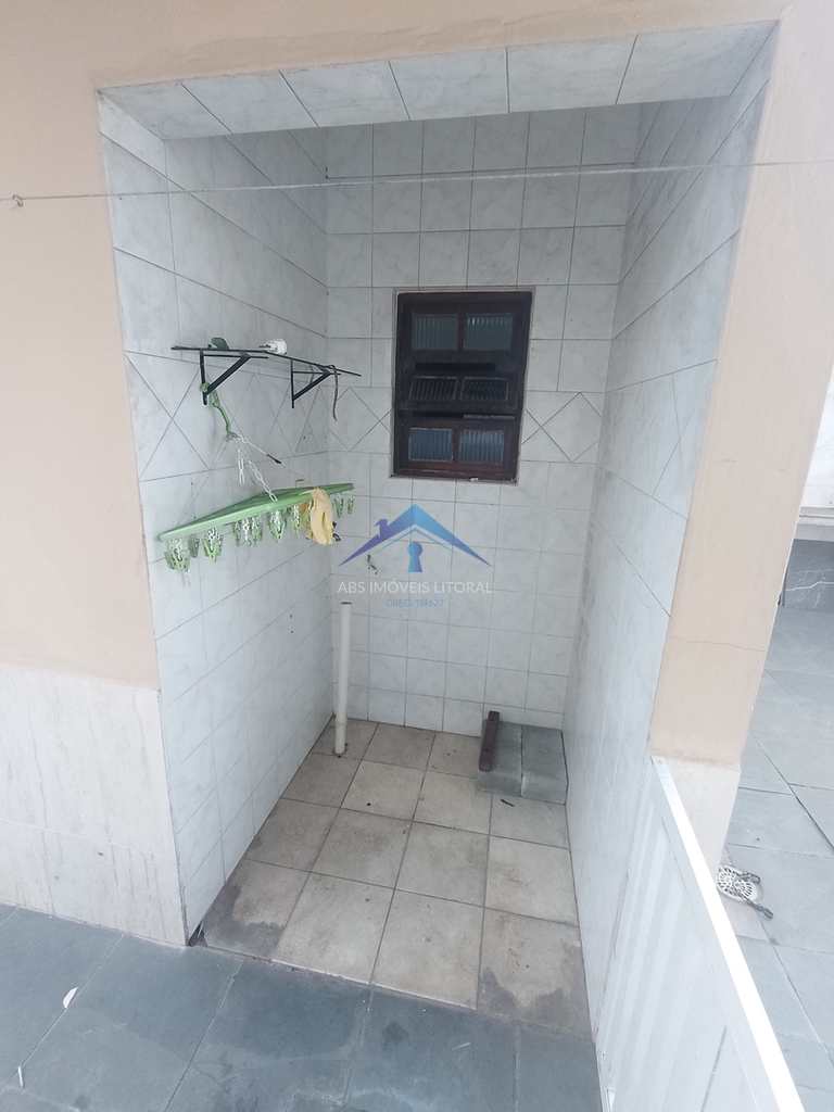 Casa em Praia Grande, no bairro Vila Mirim