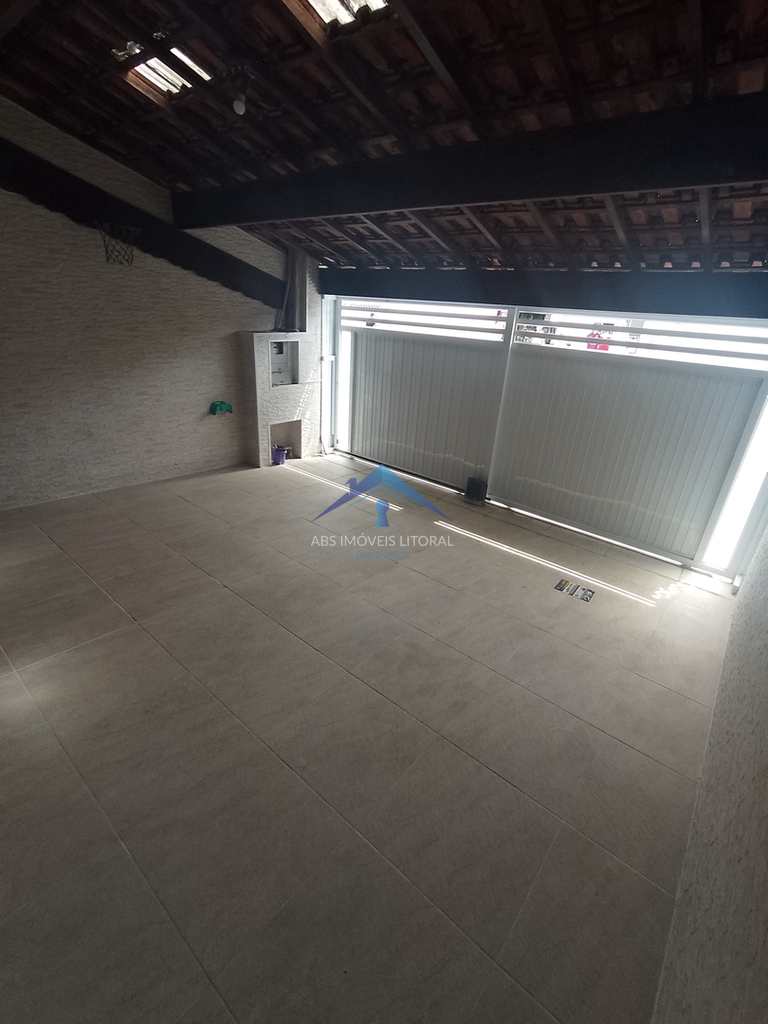 Casa em Praia Grande, no bairro Vila Mirim