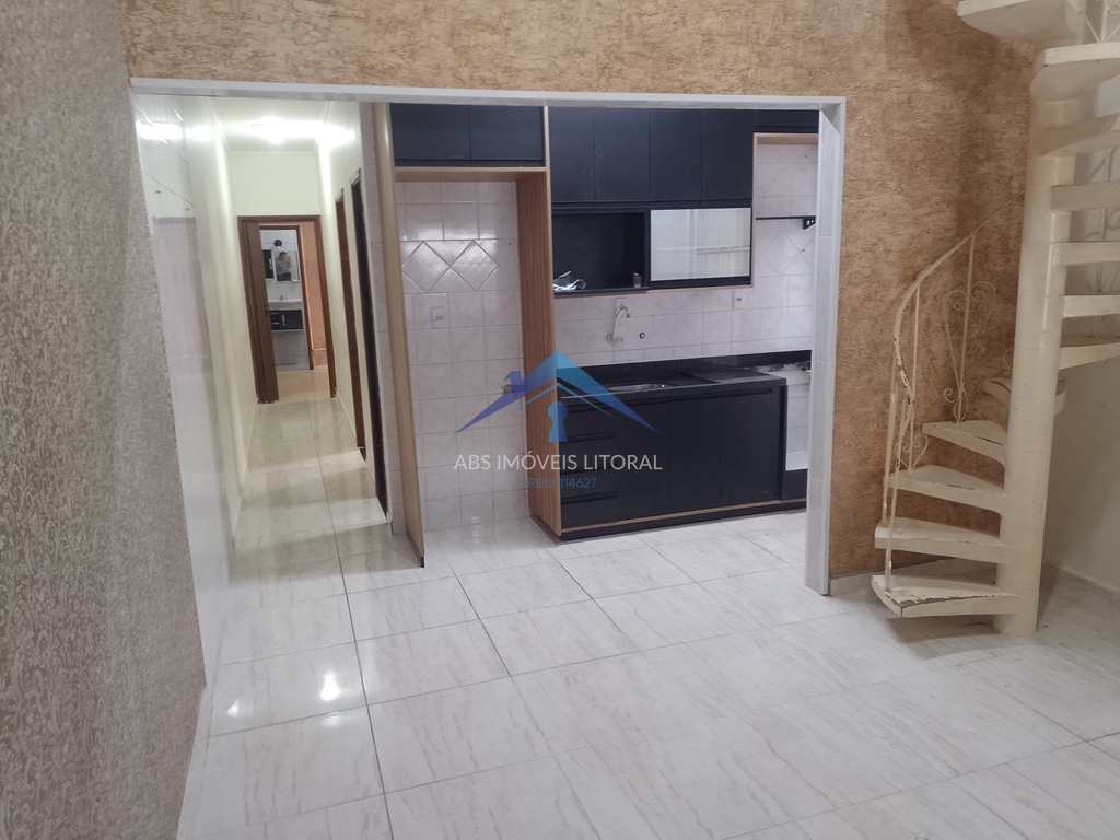 Casa em Praia Grande, no bairro Vila Mirim