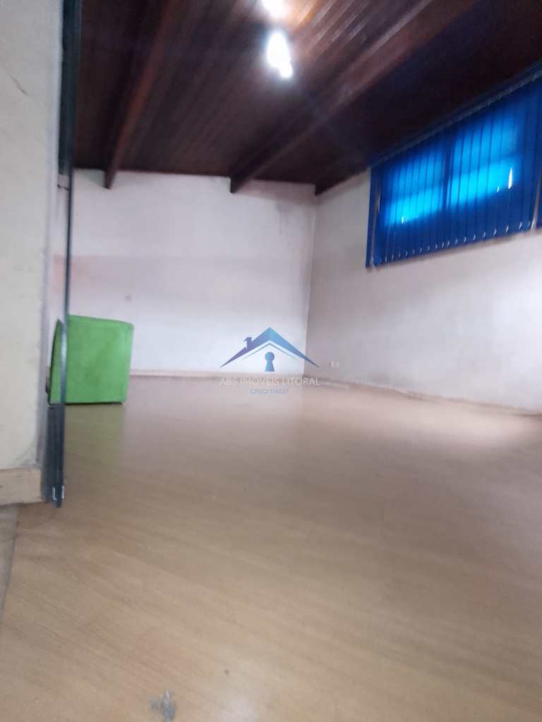 Casa em Praia Grande, no bairro Vila Mirim