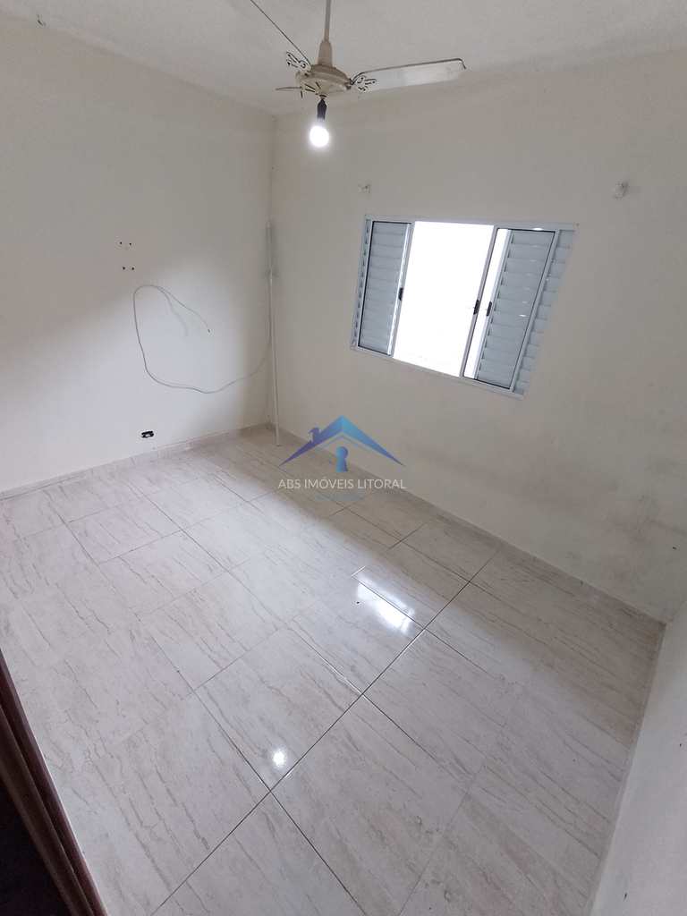 Casa em Praia Grande, no bairro Vila Mirim
