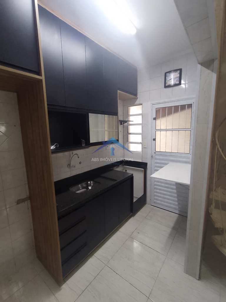 Casa em Praia Grande, no bairro Vila Mirim