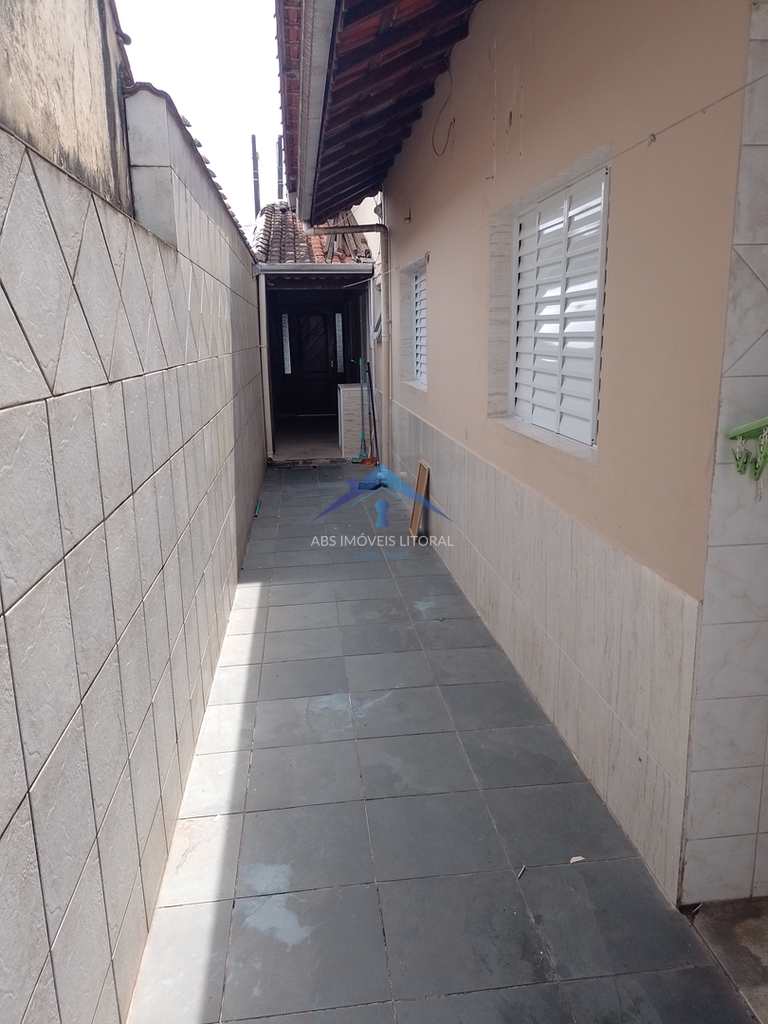 Casa em Praia Grande, no bairro Vila Mirim