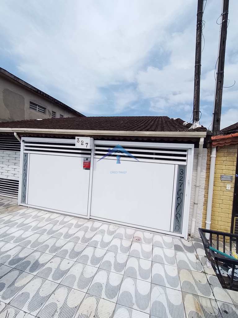 Casa em Praia Grande, no bairro Vila Mirim