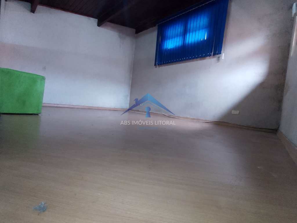 Casa em Praia Grande, no bairro Vila Mirim