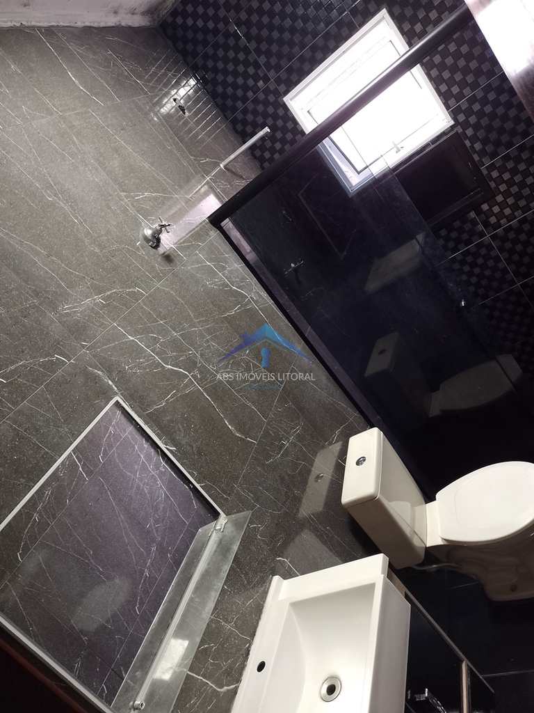 Casa em Praia Grande, no bairro Vila Mirim
