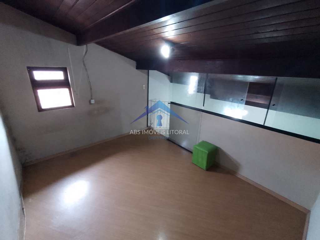 Casa em Praia Grande, no bairro Vila Mirim