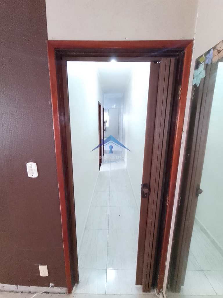Casa em Praia Grande, no bairro Vila Mirim