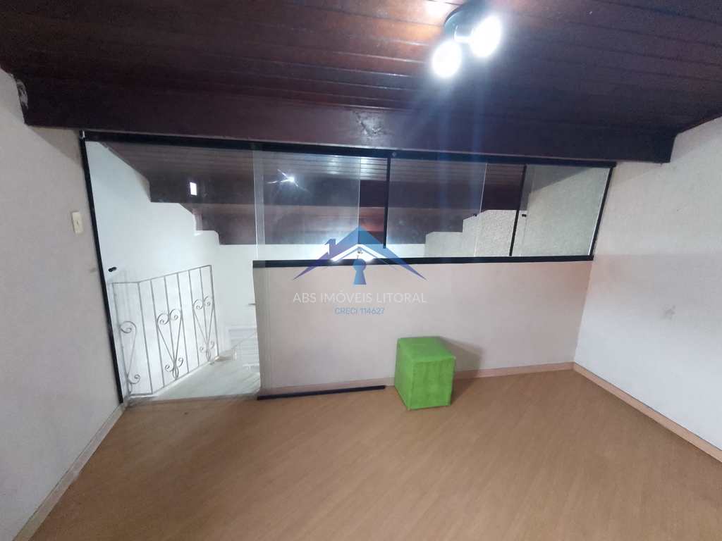 Casa em Praia Grande, no bairro Vila Mirim