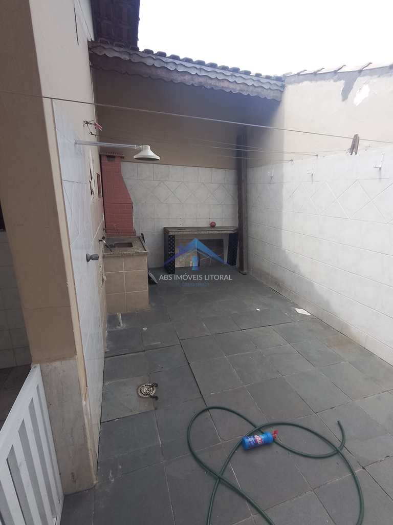 Casa em Praia Grande, no bairro Vila Mirim