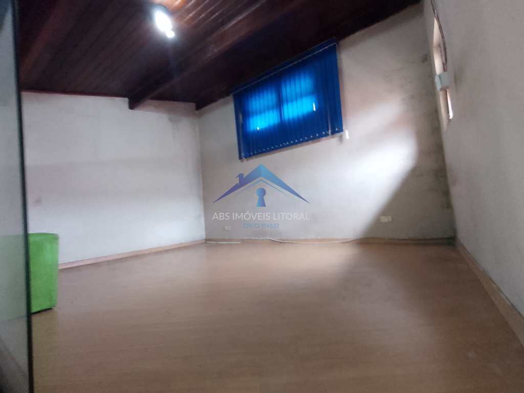 Casa em Praia Grande, no bairro Vila Mirim