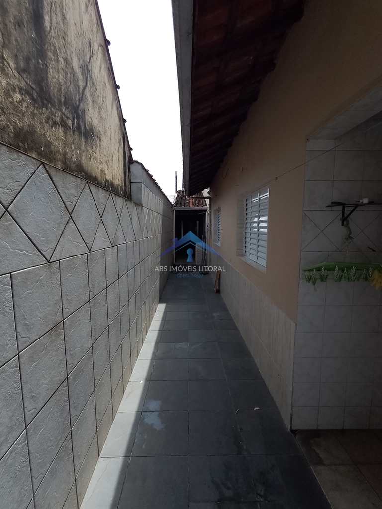Casa em Praia Grande, no bairro Vila Mirim