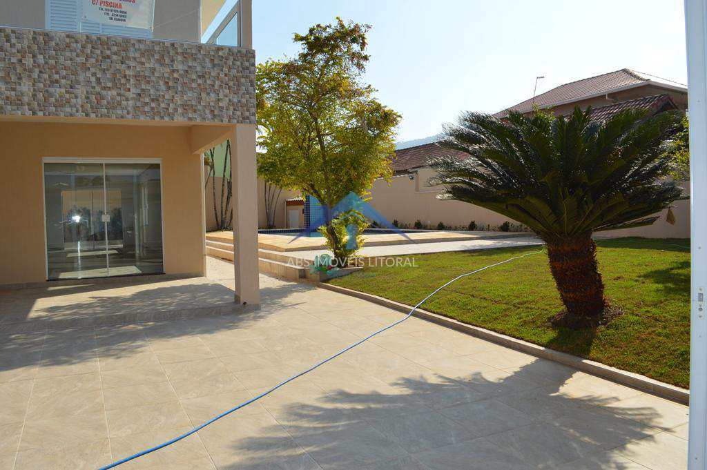 Sobrado em Praia Grande, no bairro Solemar