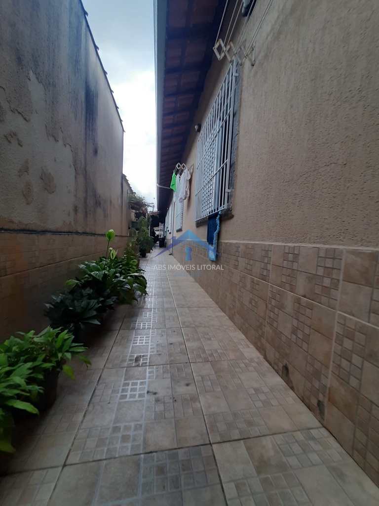 Casa em Praia Grande, no bairro Maracanã