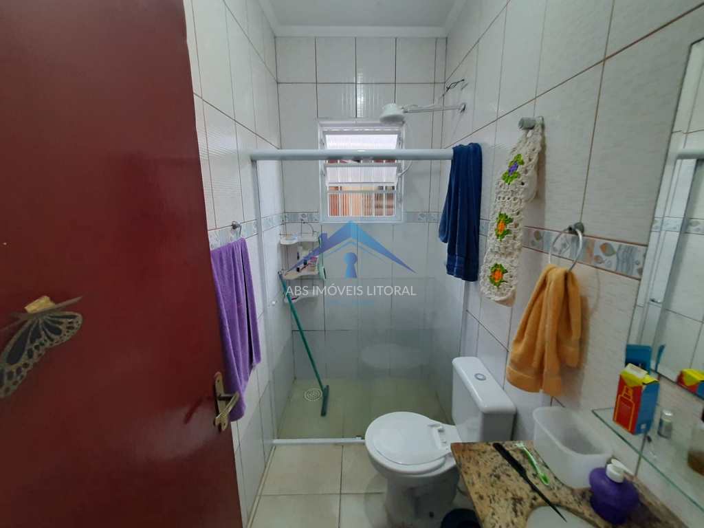 Casa em Praia Grande, no bairro Maracanã