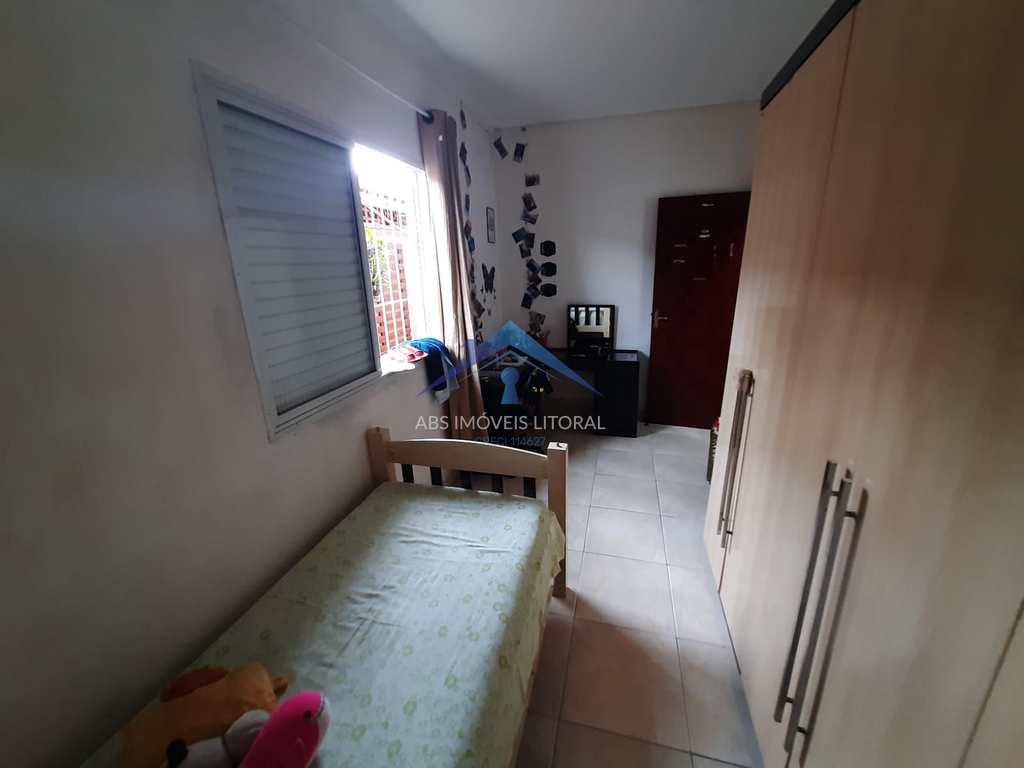 Casa em Praia Grande, no bairro Maracanã
